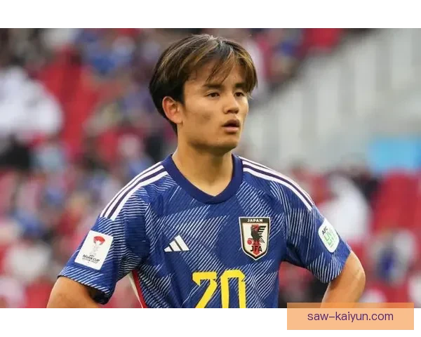 久保建英在欧联杯中演绎帽子戏法，未来巨星潜力得到展现。