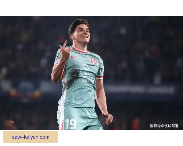 阿尔瓦雷斯表现稳健，替补出场为球队提供重要支持